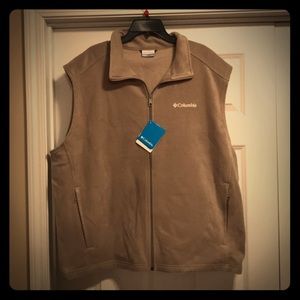 Super Comfy Tan Columbia Fleece Vest